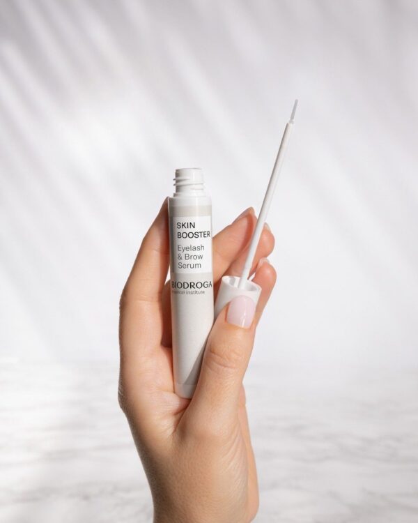 BIODROGA SKIN BOOSTER Eyelash & Brow Serum - Image 2